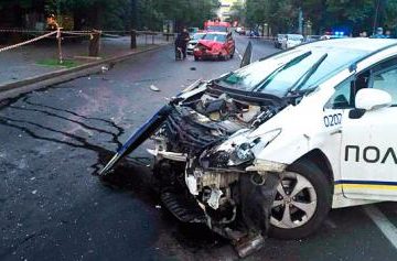 Автомобиль начальника полиции в Прикарпатье устроил смертельное ДТП