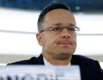 Сийярто пообещал «защиту каждому члену венгерской общины» и пригрозил реакцией на высылку консула Венгрии из Украины