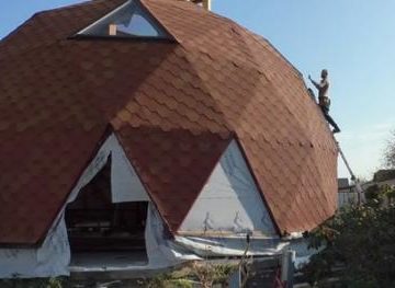 Невероятно!: Житель Ужгорода построил себе уникальный дом (ВИДЕО)